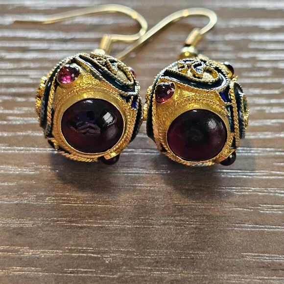 Lermentov Onyx & Gold Faberge Egg Earrings with Cabochon Garnets - Picture 2 of 6